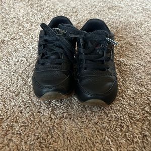 Black Reebok Classics